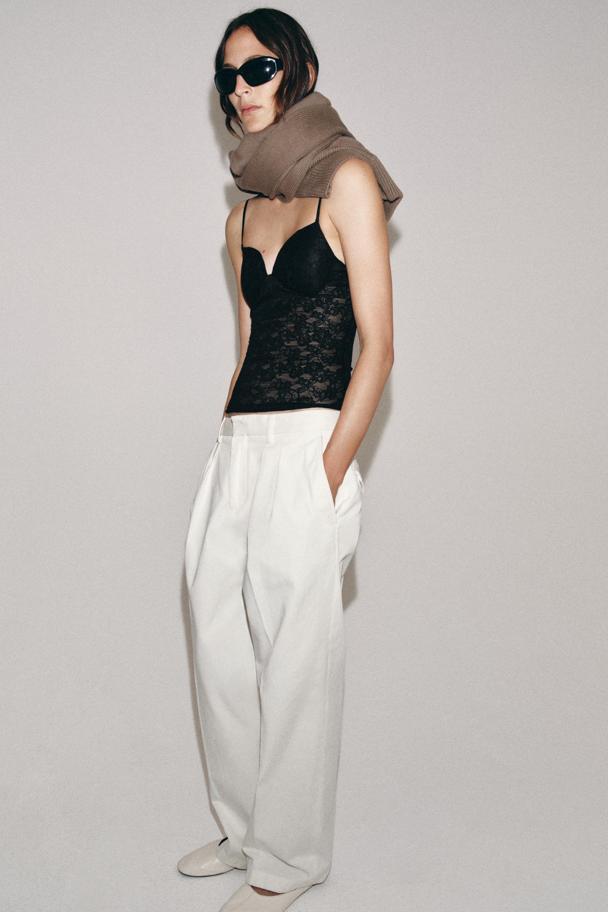 LACE STRAP TOP